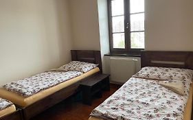 Cetnicka Stanice Hluboka